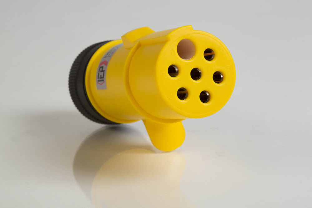 Produktbild30237 Stecker 7-polig (Kunststoff)_1.jpg